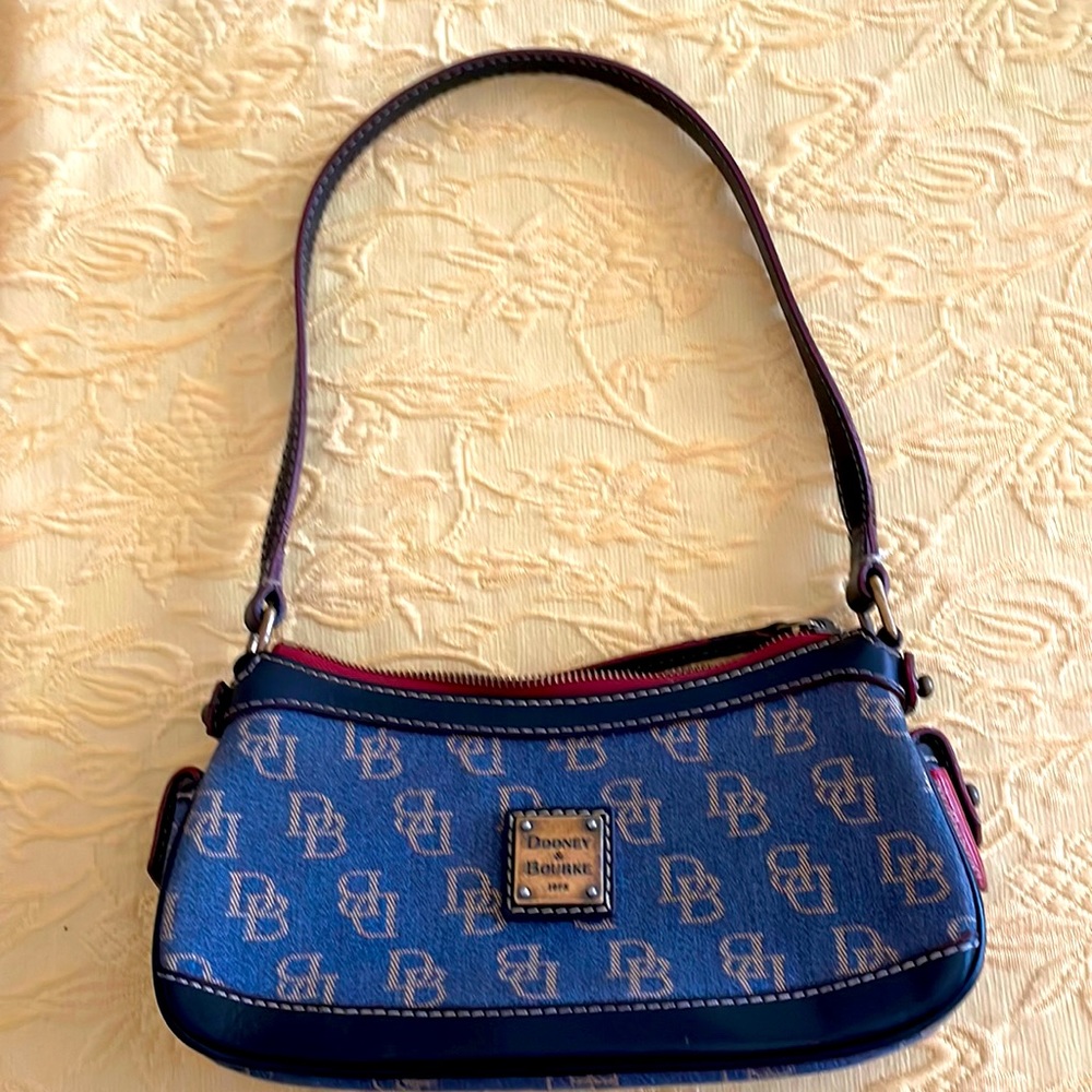 Vintage Dooney & Burke mini bag